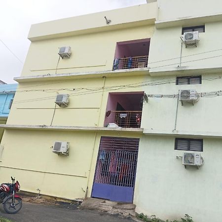 Amp Lodge Vellore Buitenkant foto